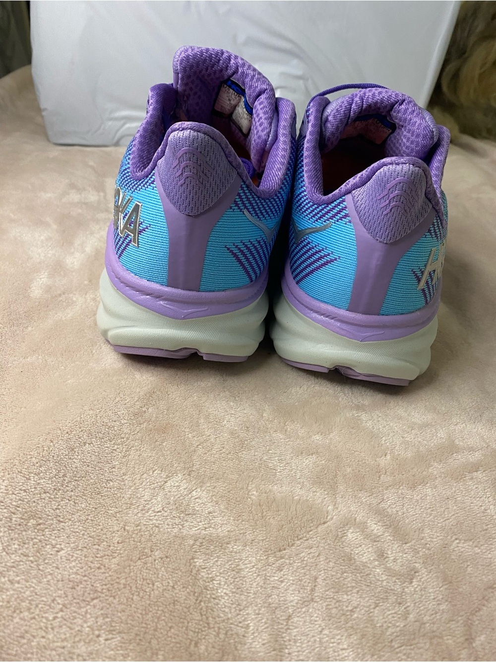 Hoka One One Clifton 9 Women Sneakers Shoes Size 7 brand new (no box) View 3